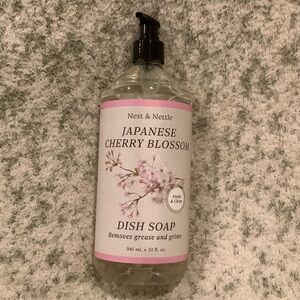 Nest & Nettle Scented Japanese Cherry Blossom Dish Soap XL 32oz NWT